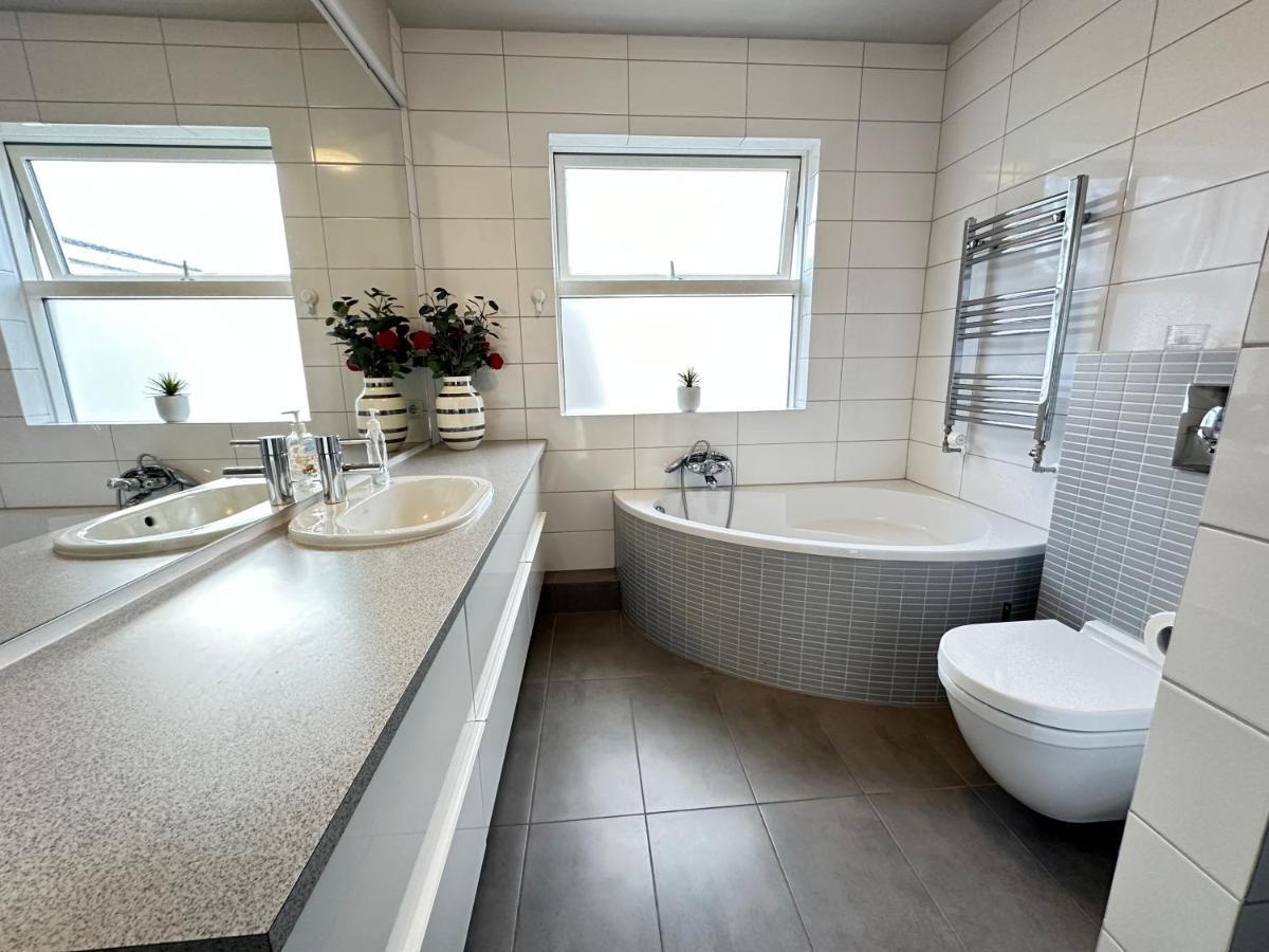 Spacious And Family Friendly Apartment In Kopavogur Reykjavík Exteriér fotografie